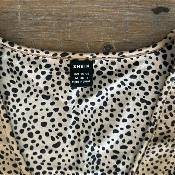 SHEIN Brown Animal Print Short Sleeve Top - Picture 2 of 7